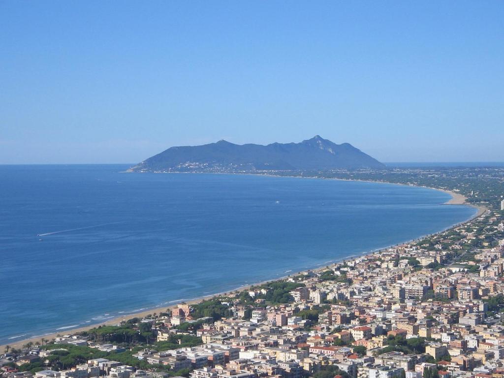 Royal Rooms Terracina Exterior foto