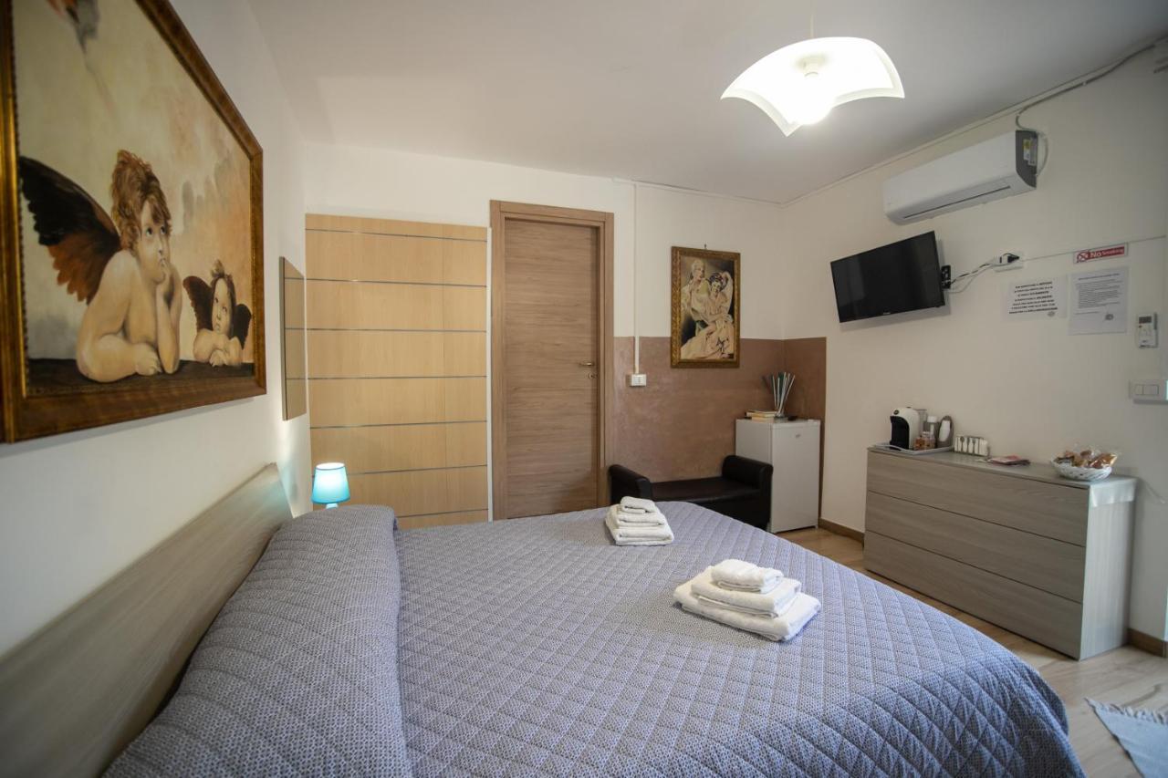 Royal Rooms Terracina Exterior foto